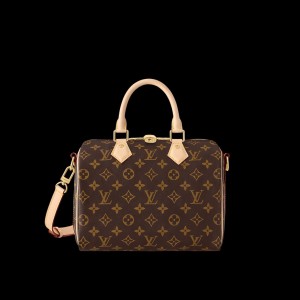 The Speedy Bandoulière 25 in signature Monogram canvas is an ideal city bag for every day. Originally created for travelers in the 1930s – the name refers to the era’s rapid transit – every feature of the Speedy’s design is iconic, from its unmistakable \
